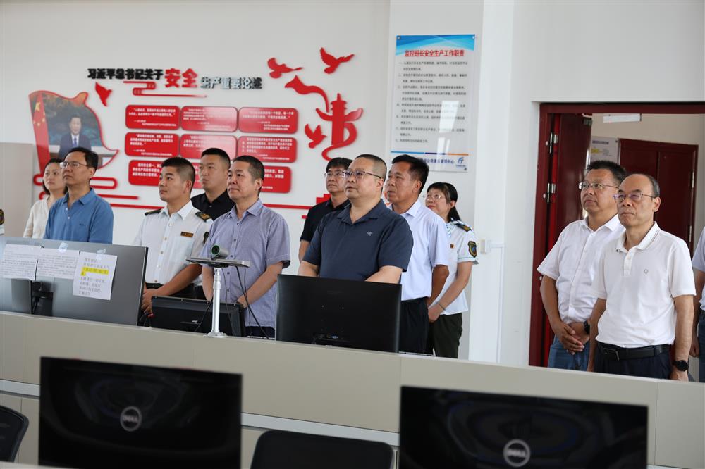 标题:中电建冀交高投登录入口赴津石高速督导调研<br/>说明:<br/>日期:2025/7/30<br/>来源:<br/>发表人:杨雪宁<br/>点击数:140